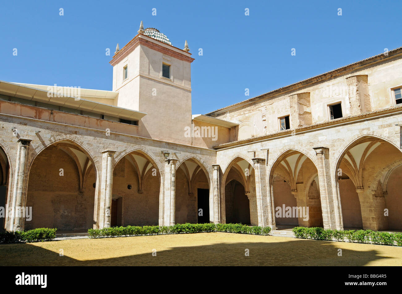 Innenhof, Kolonnade, Arkaden, Museo del Carmen, ehemaliges Kloster, Museum, Kunst, Kultur, Zentrum, Kirche, Iglesia del Carm Stockfoto