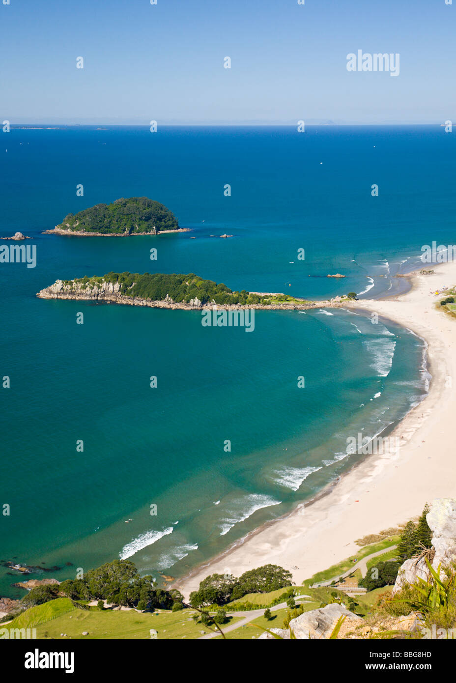 Omanu Strand gesehen von der Spitze des Mount Maunganui Bucht von viel North Island New Zealand Stockfoto