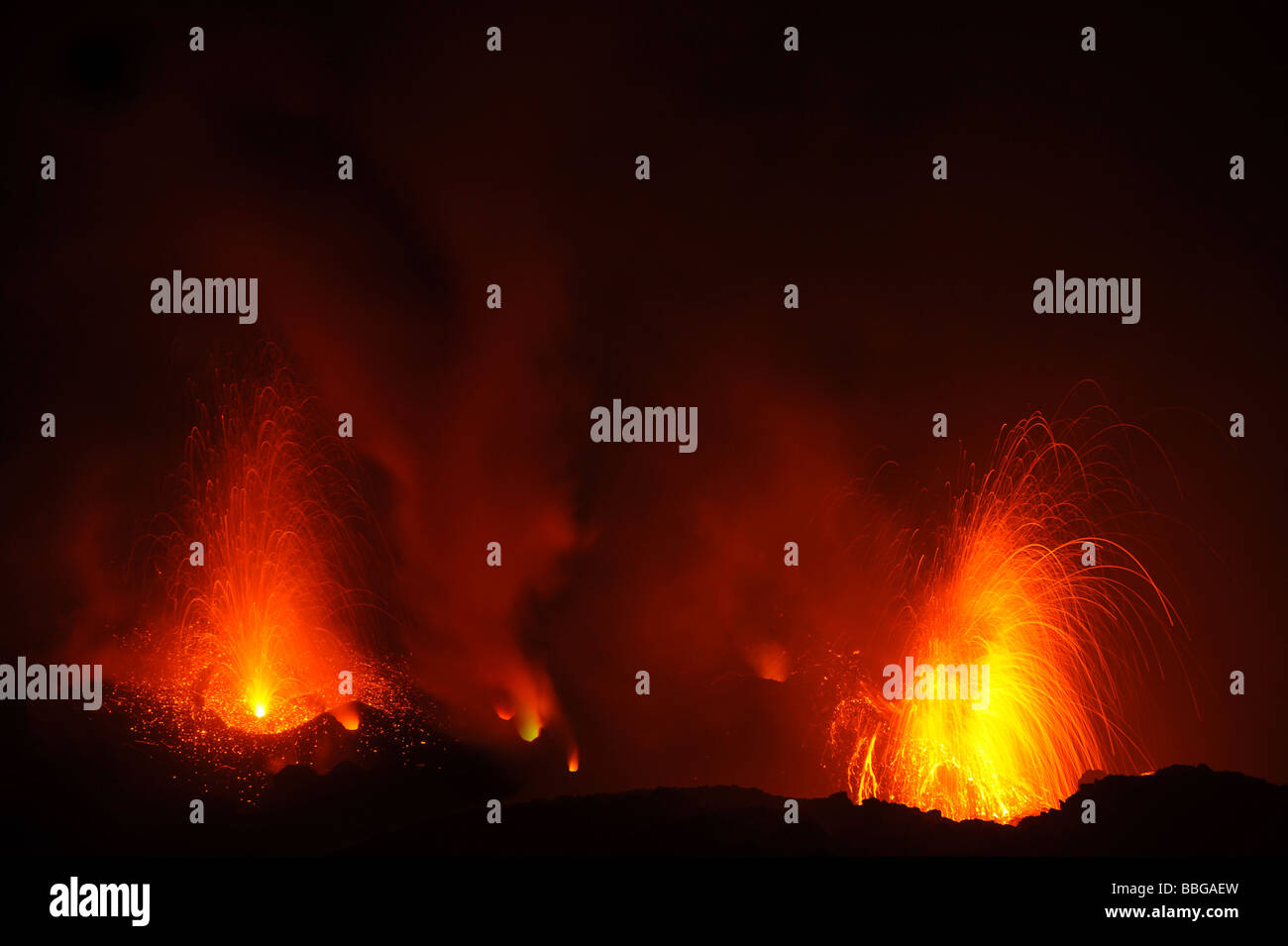 Ausbruch des Vulkans Stromboli, Italien, Stromboli, Liparic Inseln Stockfoto