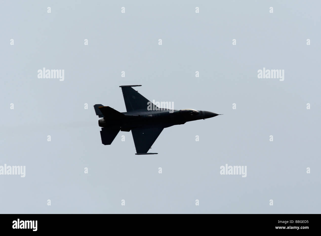 F 16 Fighting Falcon im Flug Stockfoto