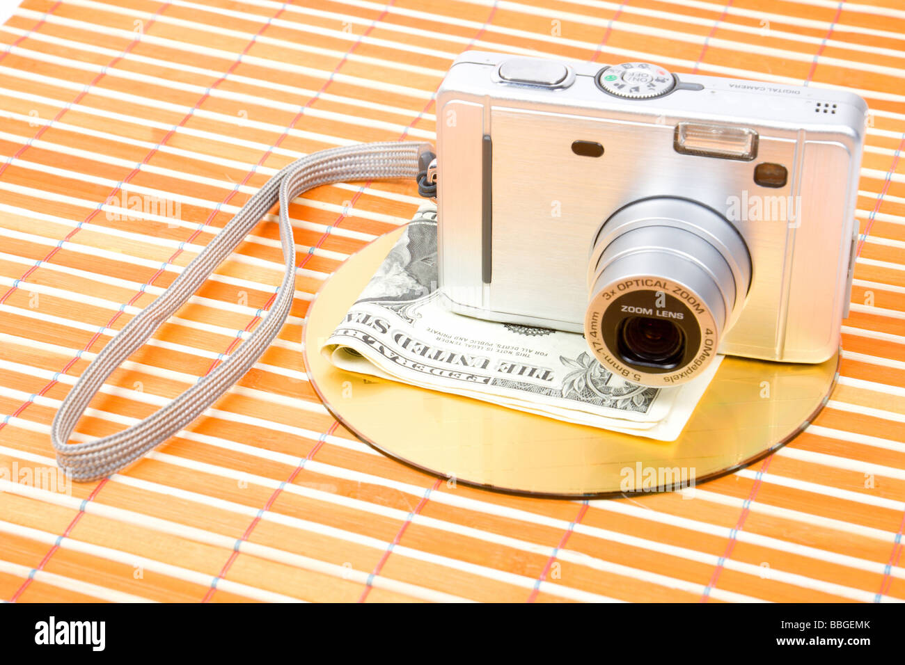 Uns Geld und digitale Fotokamera mit DVD-Laufwerk Stockfoto