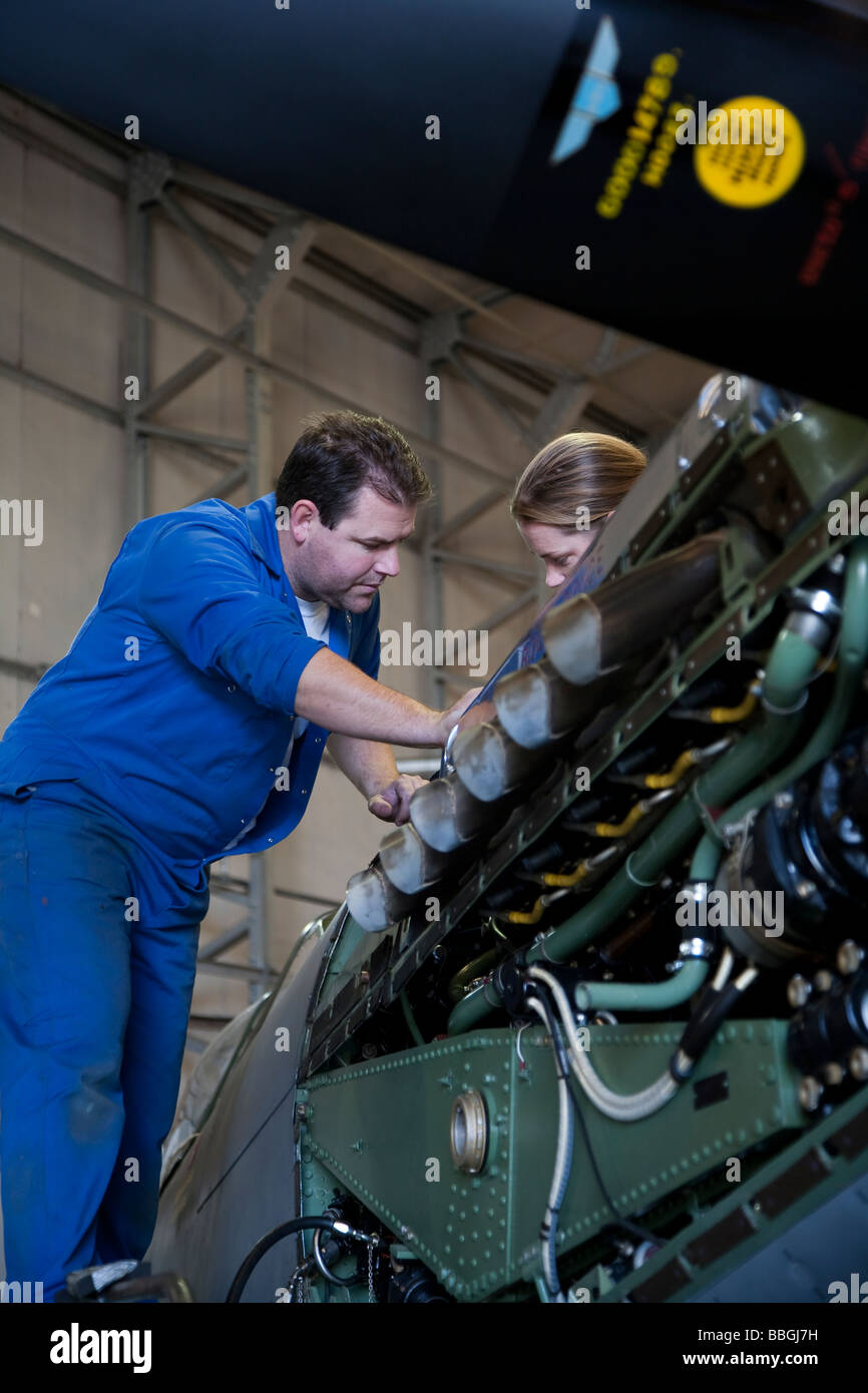 Imperial War Museum in Duxford Cambridge, enthält eine riesige Auswahl an das Welten-Flugzeug und auch eine funktionierende Landebahn, England Stockfoto