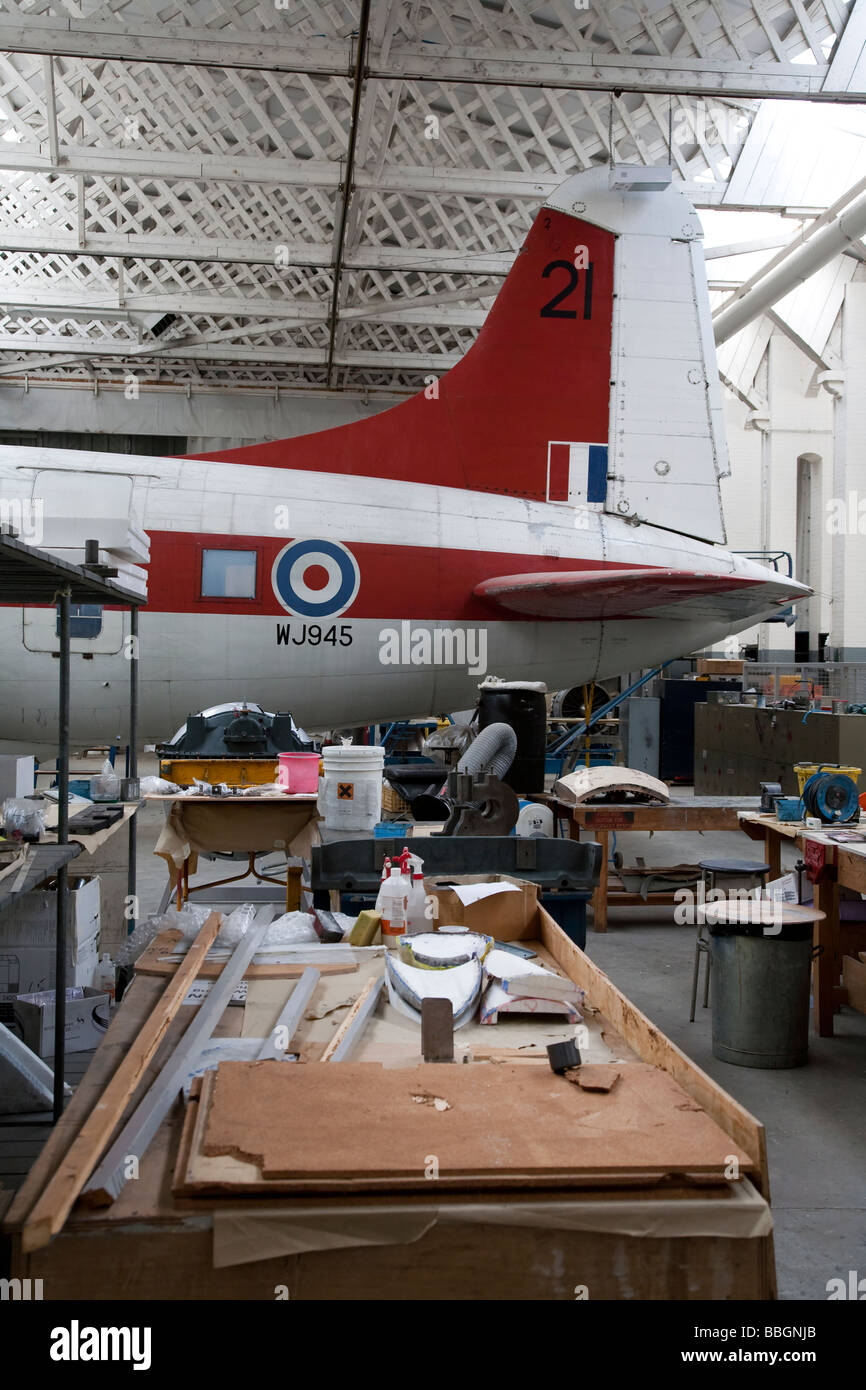 Imperial War Museum in Duxford Cambridge, enthält eine riesige Auswahl an das Welten-Flugzeug und auch eine funktionierende Landebahn, England Stockfoto