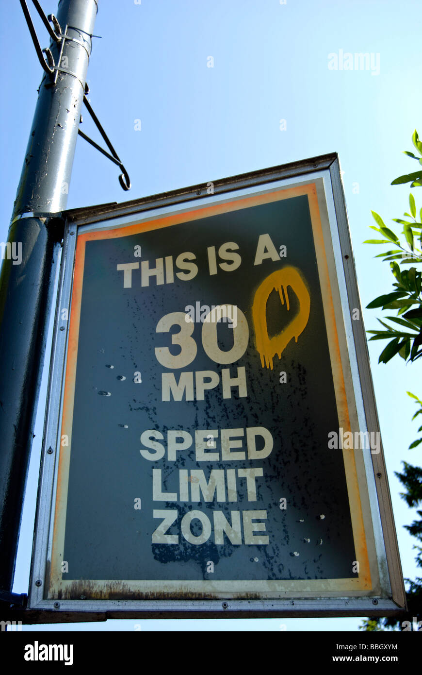 verunstaltete 30 km/h Höchstgeschwindigkeit banner Stockfoto