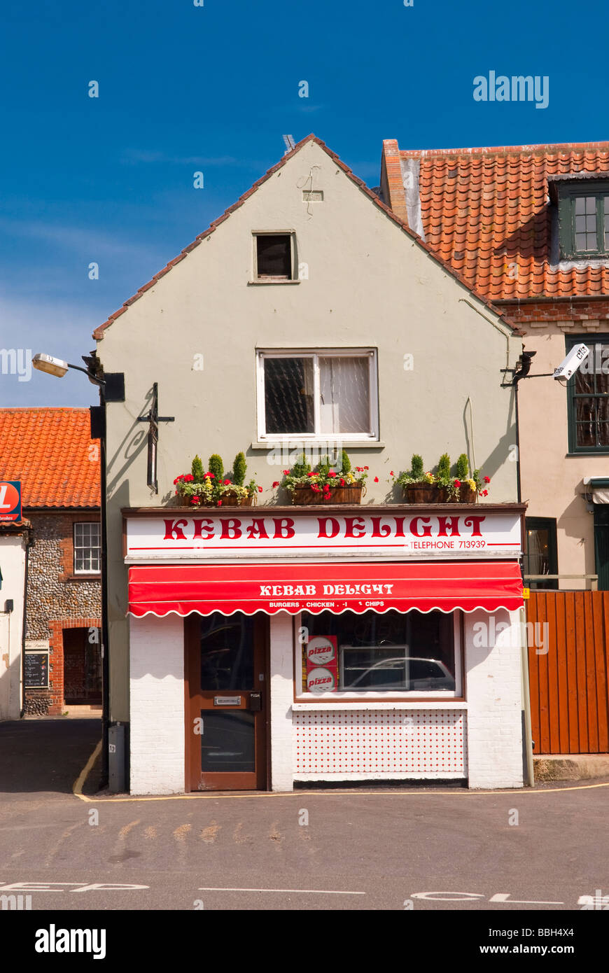 Delight Kebab-Imbiss Schnellrestaurant in Holt Norfolk Uk verkaufen Hähnchen Döner Burger und Pommes Frites zum mitnehmen Stockfoto