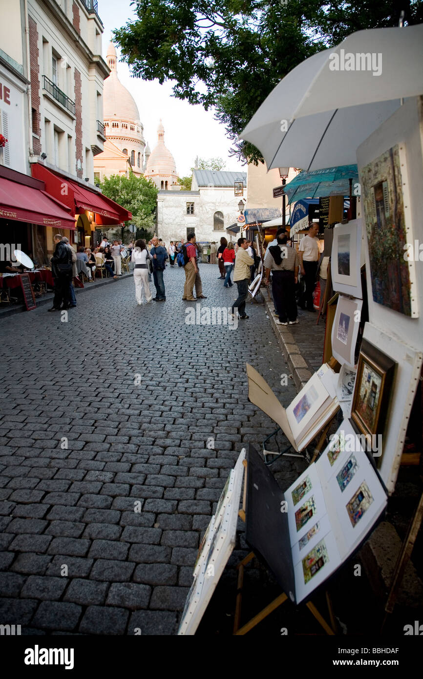 Place du Tertre in Montmartre ist eine beliebte Attraktion in Paris Frankreich Stockfoto