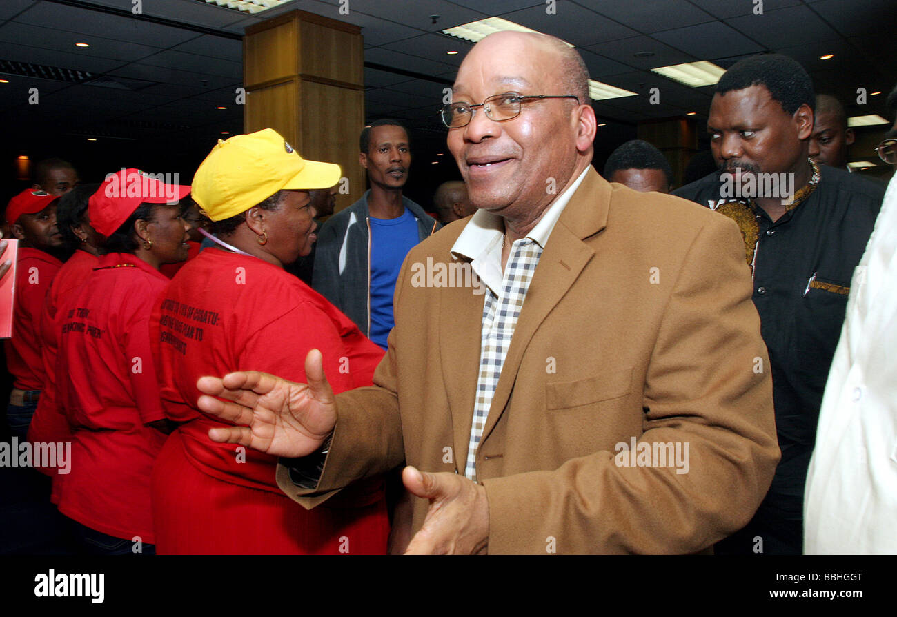 Für Präsident Zuma wurde die Gesänge willkommen ehemaliger stellvertretender Präsident Jacob Zuma am Tag Congress of South delegiert Stockfoto
