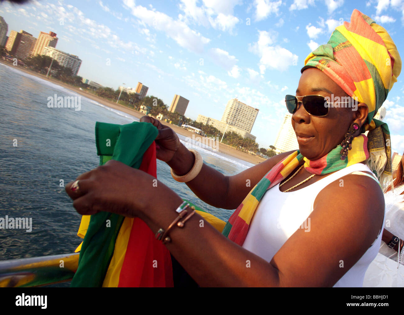 Rita Marley Frau des legendären Bob Marley besucht ein Morgengebet Service bei Durban s North Beach am 6. Februar 2007 Stockfoto