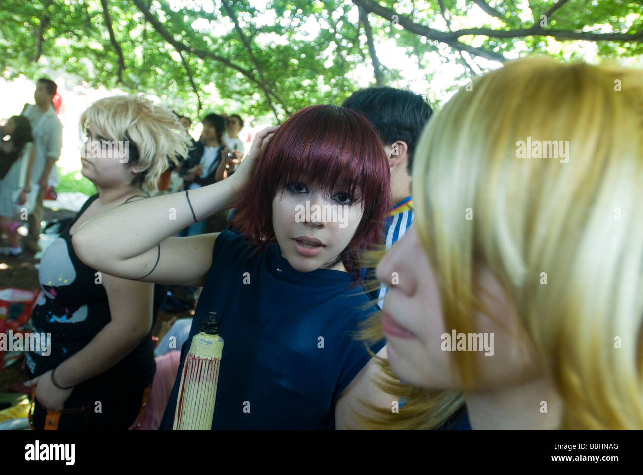Jugendliche zu kleiden wie ihre Lieblings-Charaktere aus Manga-Comics im Central Park in New York Stockfoto
