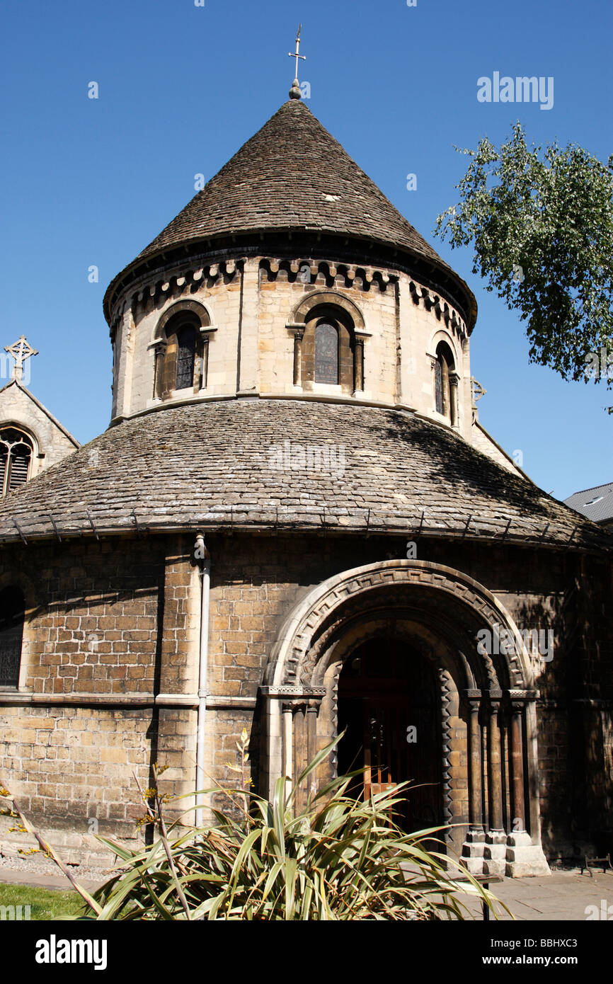 die Runde Kirche offiziell die Kirche des Heiligen Grabes erbaut um 1130 ist einer von nur vier Rundkirchen in england Stockfoto