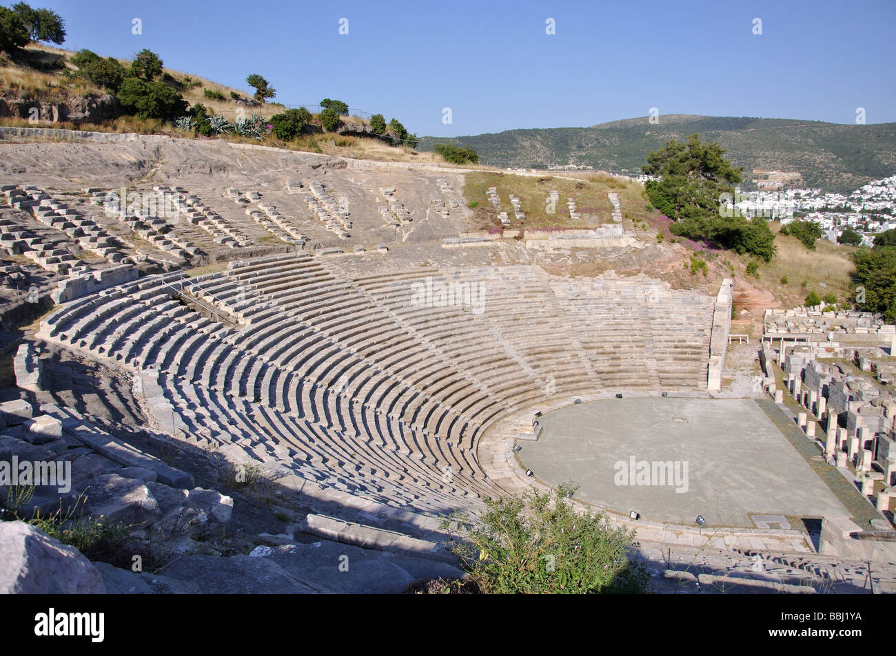 Theater von Halikarnassos und Hafen von Bodrum, Bodrum Halbinsel, Provinz Mugla, Türkei Stockfoto