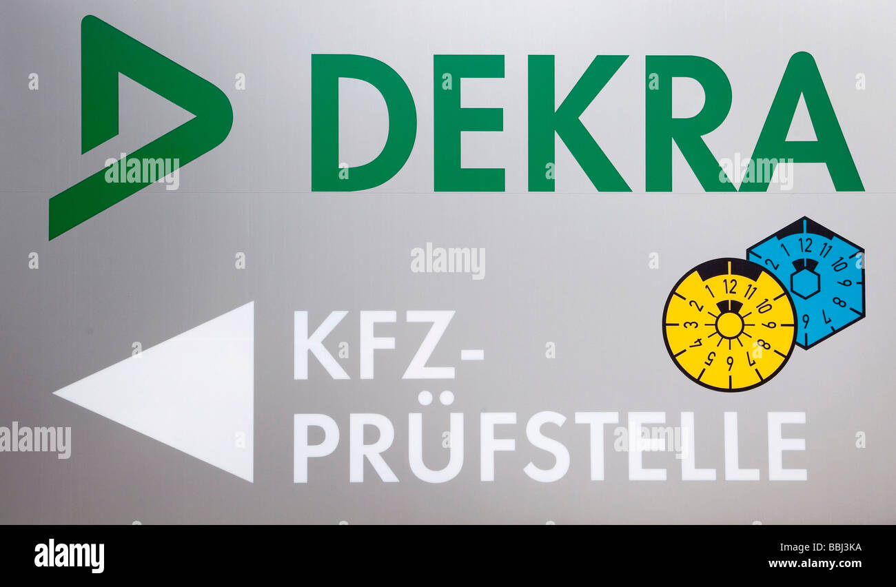 Logo des Autos Aufsichtsbehörde von der Dekra AG, Stuttgart, Baden-Württemberg, Deutschland, Europa Stockfoto