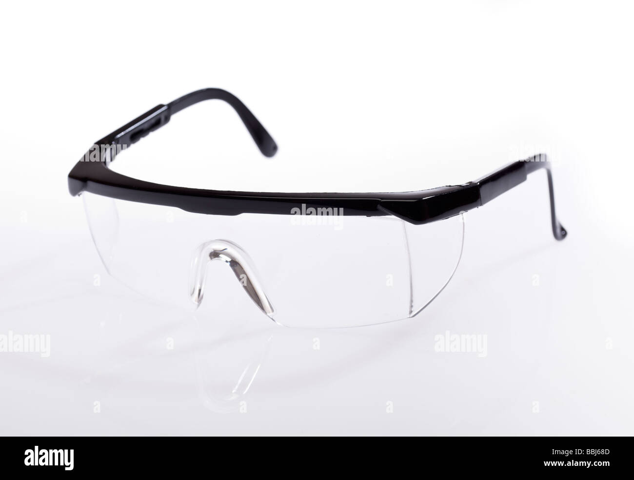 Schutzbrille auf weiß Stockfoto
