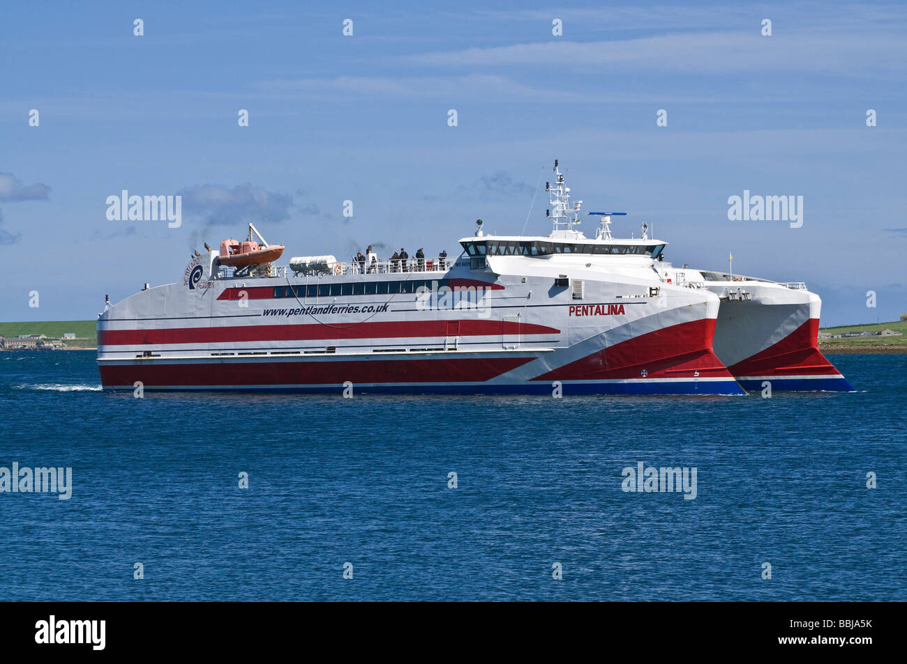 dh Pentland Fähren Versand ORKNEY Katamaran MV Pentalina Ankunft St Margarets Hope Stockfoto