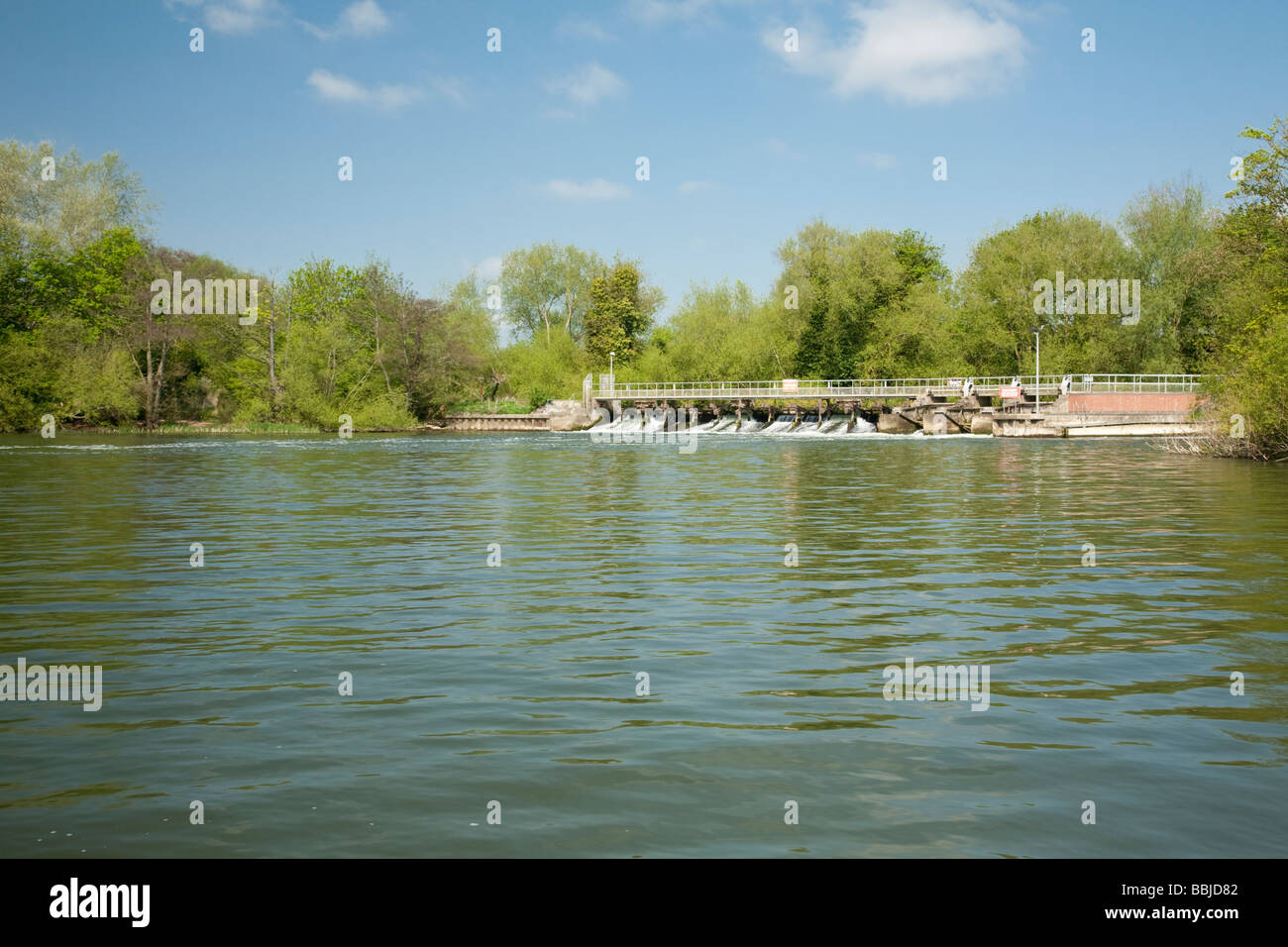Wehr und Wehr-Pool auf der Themse bei Abingdon Oxfordshire Uk Stockfoto