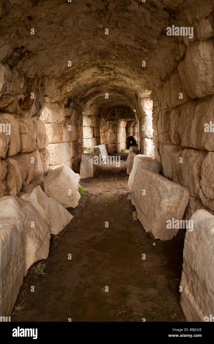 Langen gewundenen inneren Flur im Amphitheater in Milet in der Türkei Stockfoto