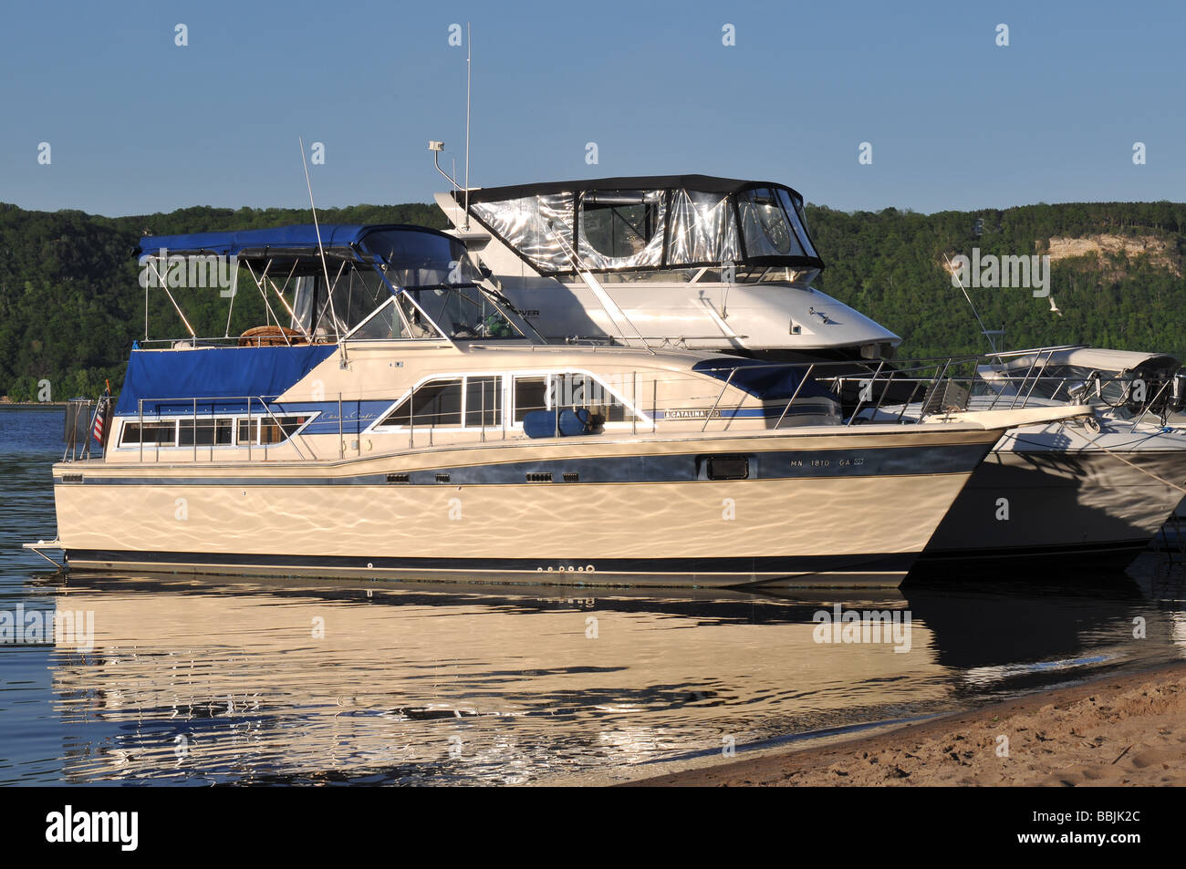 Verankerte Boote. Stockfoto