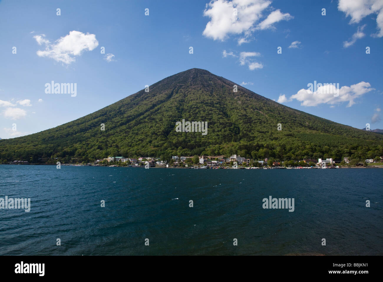 Chuzenji-See und Mt Nantai Stockfoto
