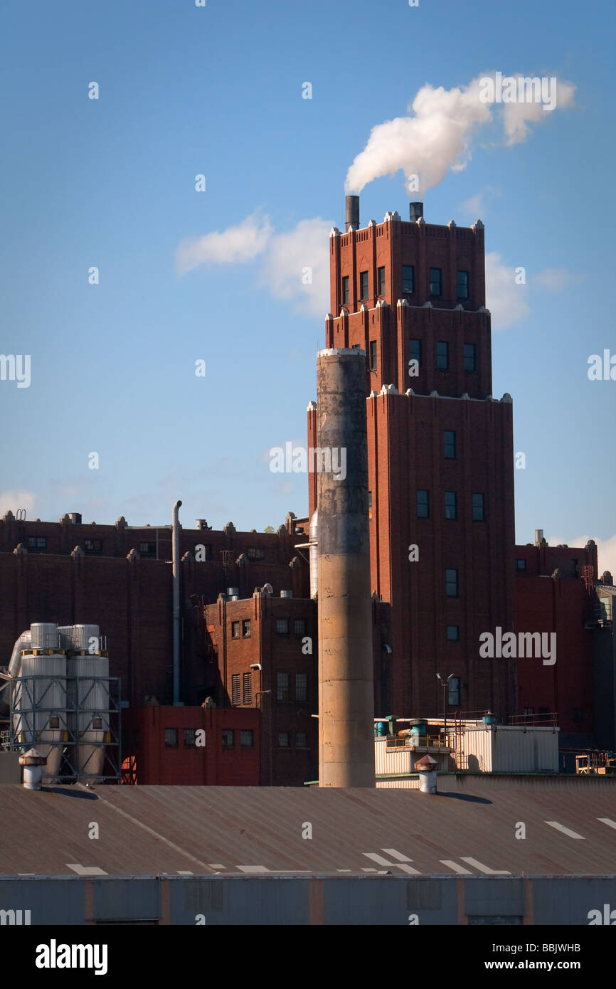 Papiers Stadacona Papierfabrik in Québec (Stadt) im Besitz von White Birch Paper Stockfoto