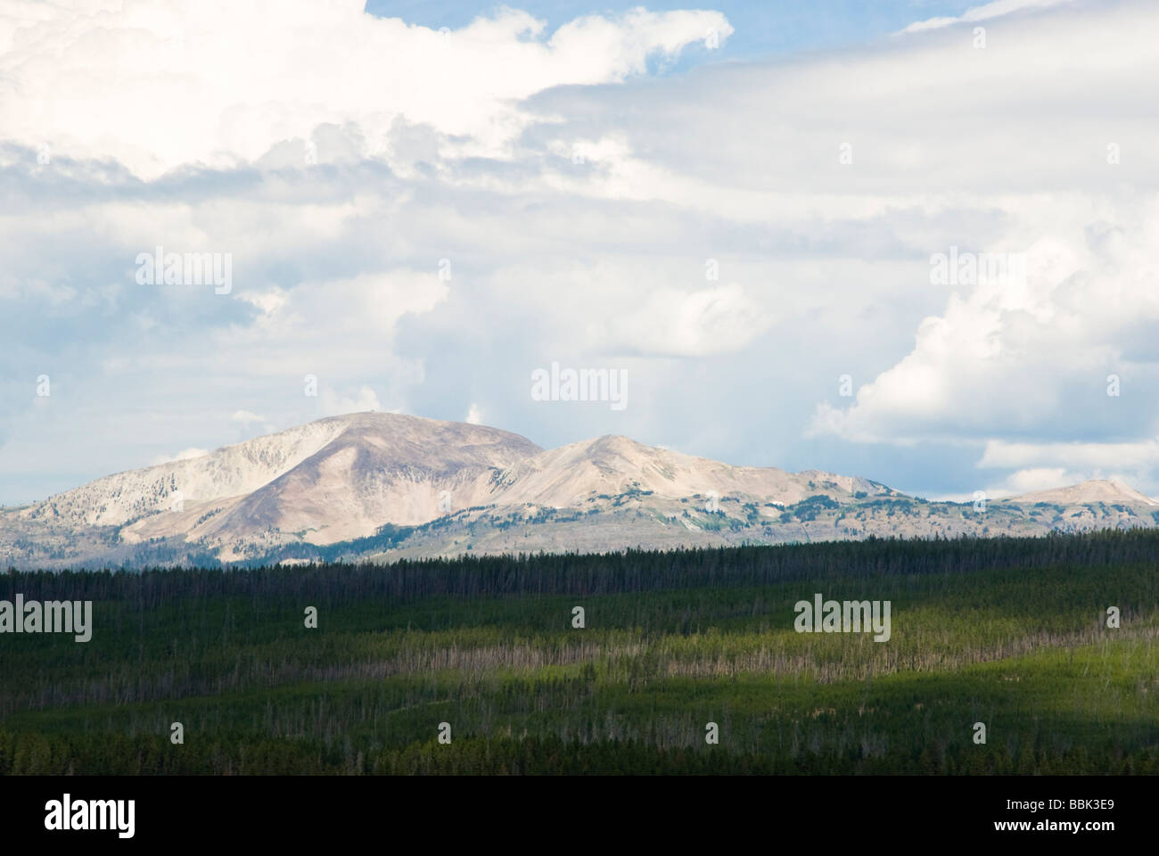 dramatische Wolken über den Yellowstone National Park Stockfoto
