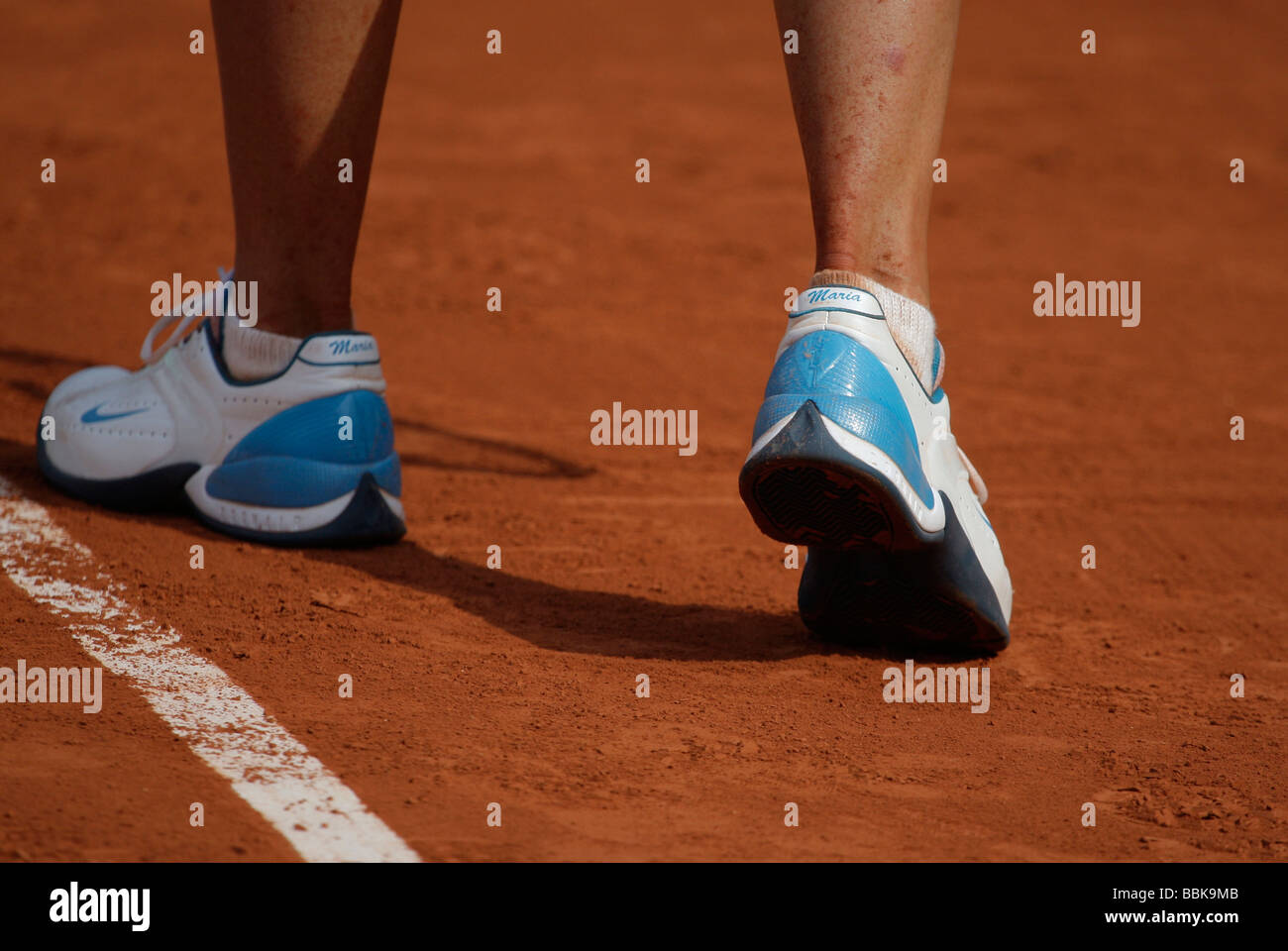 Tennis-Spieler Maria Sharapova Füße in ihre personalisierte Schuhe. Stockfoto