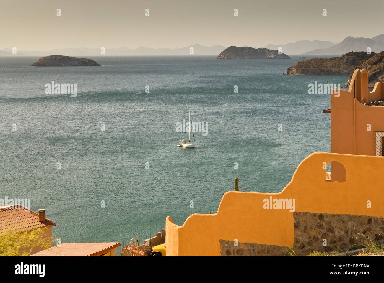 Neue Häuser in der Nähe von Playa Santispac Bahia Concepcion Baja California Sur, Mexiko Stockfoto