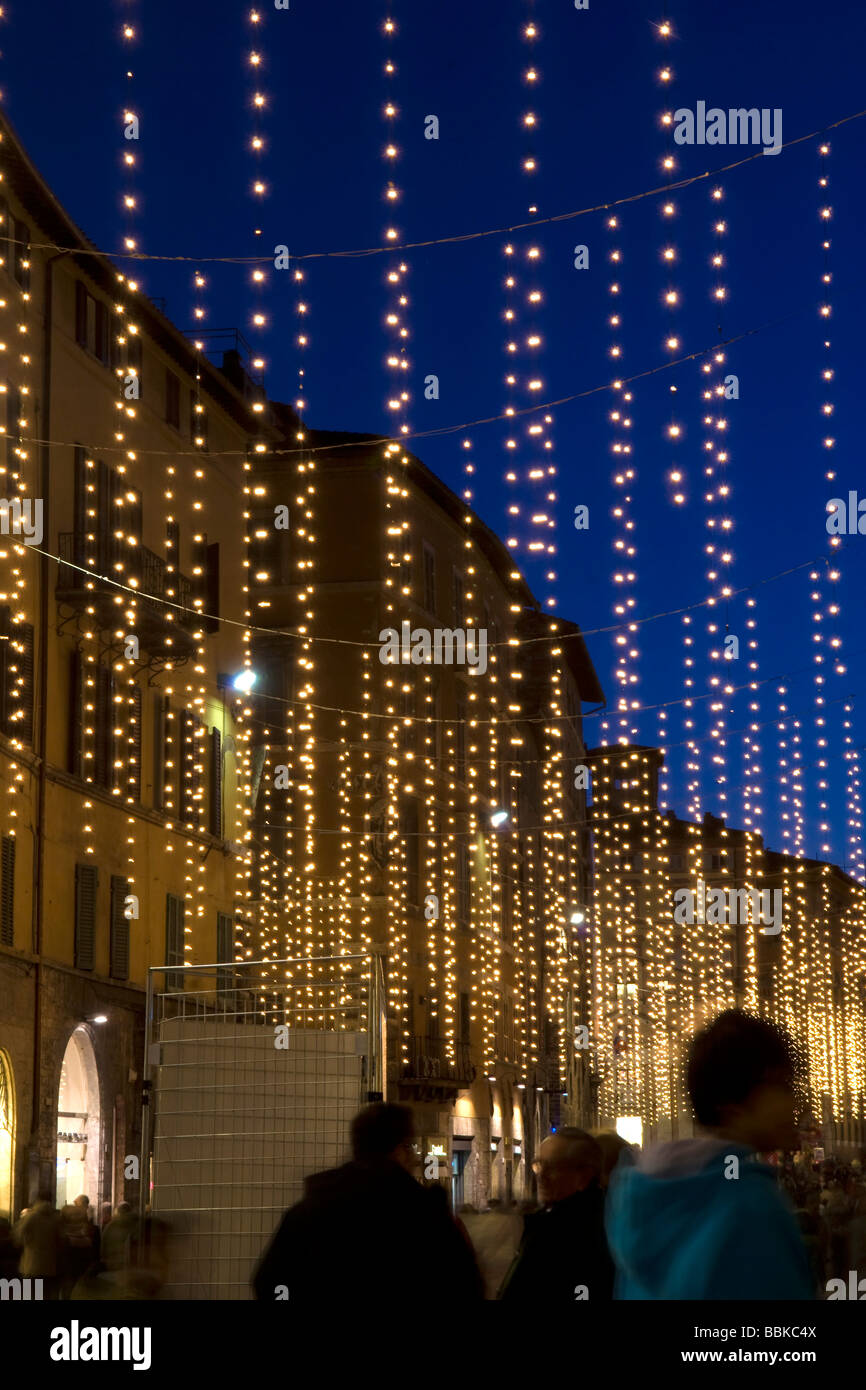 Perugia, Dekorationen für Weihnachten in Corso Vannucci Stockfoto