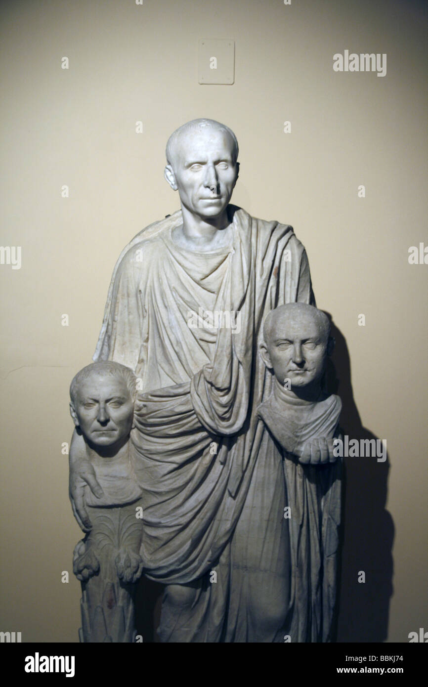 römische Beerdigung Statue im Centrale Montemartini Kraftwerk Museum in Rom Stockfoto