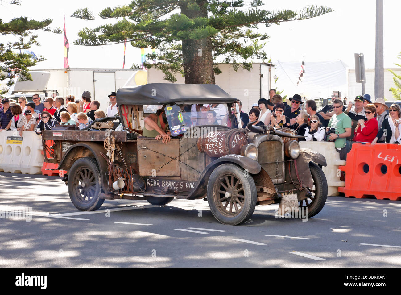 Oldtimer Dodge in einer street parade Stockfoto