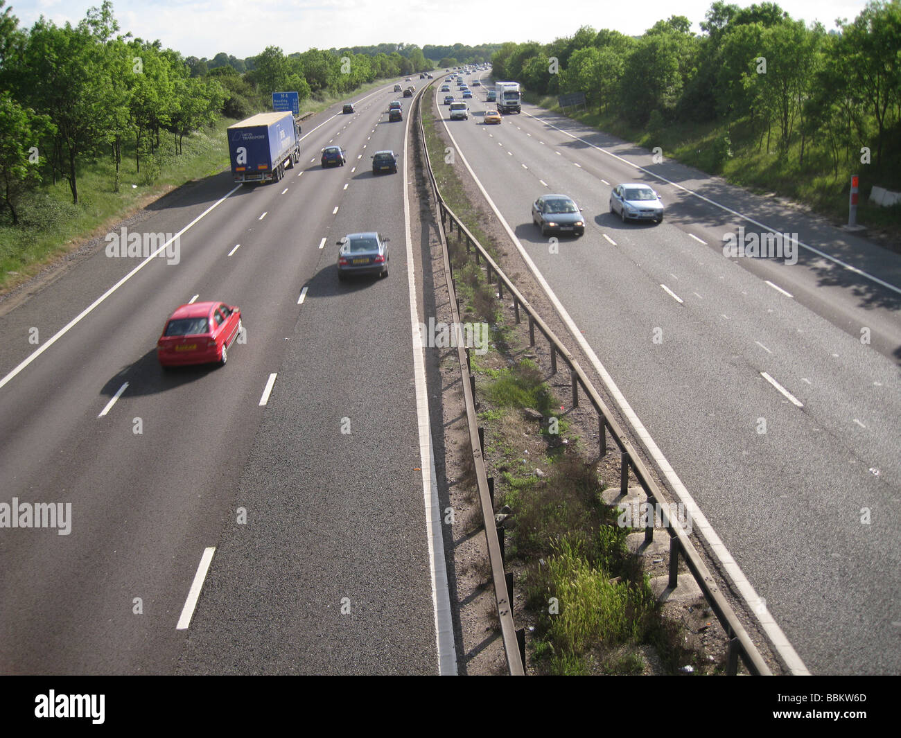 M4-Autobahn in der Nähe von Maidenhead im Jahr 2009 Stockfoto