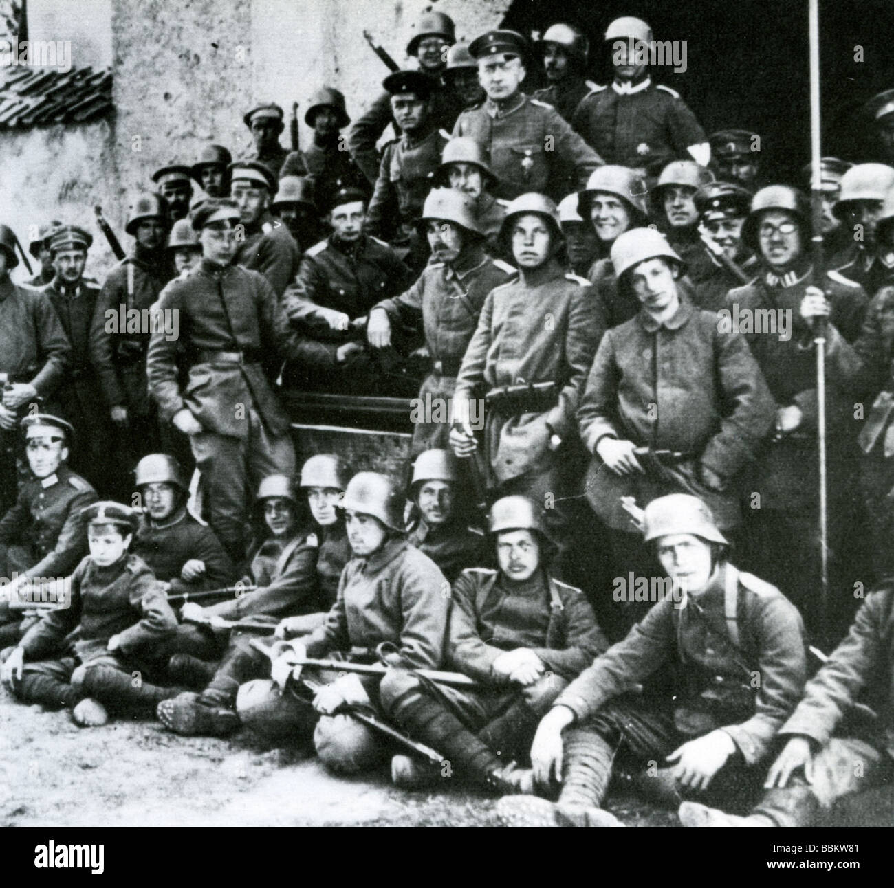 Deutsche FREIKORPS Einheit in der Nähe von Riga im Mai 1919 - siehe Beschreibung unten Stockfoto
