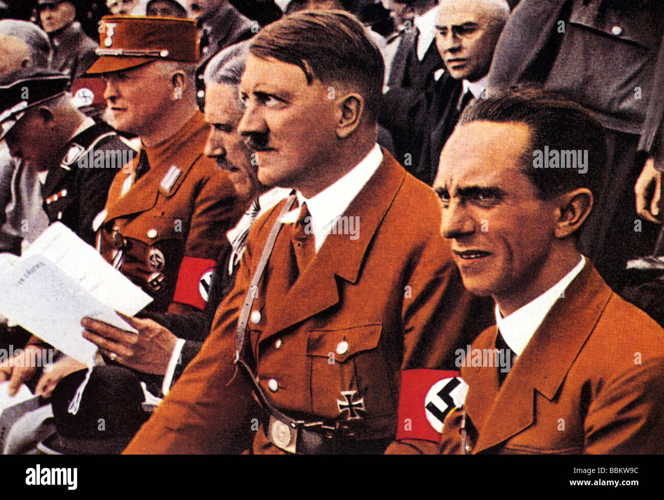 HITLER mit Goebbels auf der rechten Seite auf ein Nazi Kundgebung in Stuttgart im Jahre 1933 Stockfoto
