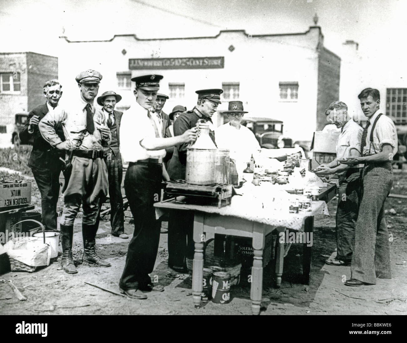 DIE große DEPRESSION - eine Suppenküche der Heilsarmee in Los Angeles im Jahre 1931 Stockfoto