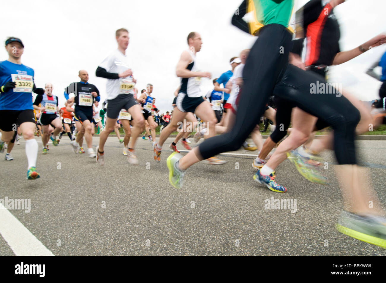 Marathonläufer mit Motion Blur, Freiburgmarathon, Freiburg Marathon, 29.03.2009, Freiburg, Baden-Württemberg, Deutschland Stockfoto