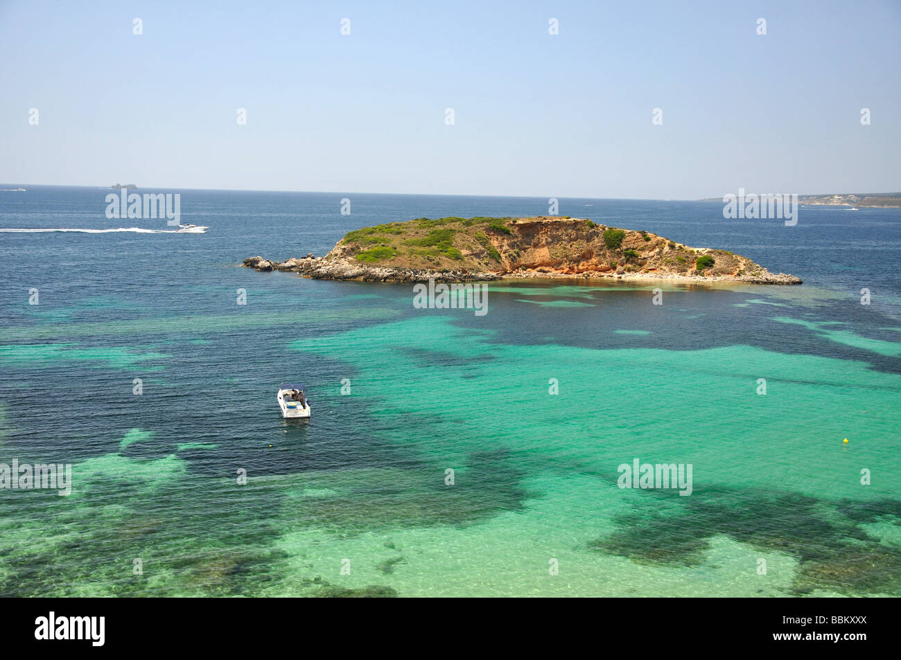 Blick auf den Strand zeigt Illa de sa Caleta, Portals Nous / Bendinat, Gemeinde Palma, Mallorca, Balearen, Spanien Stockfoto