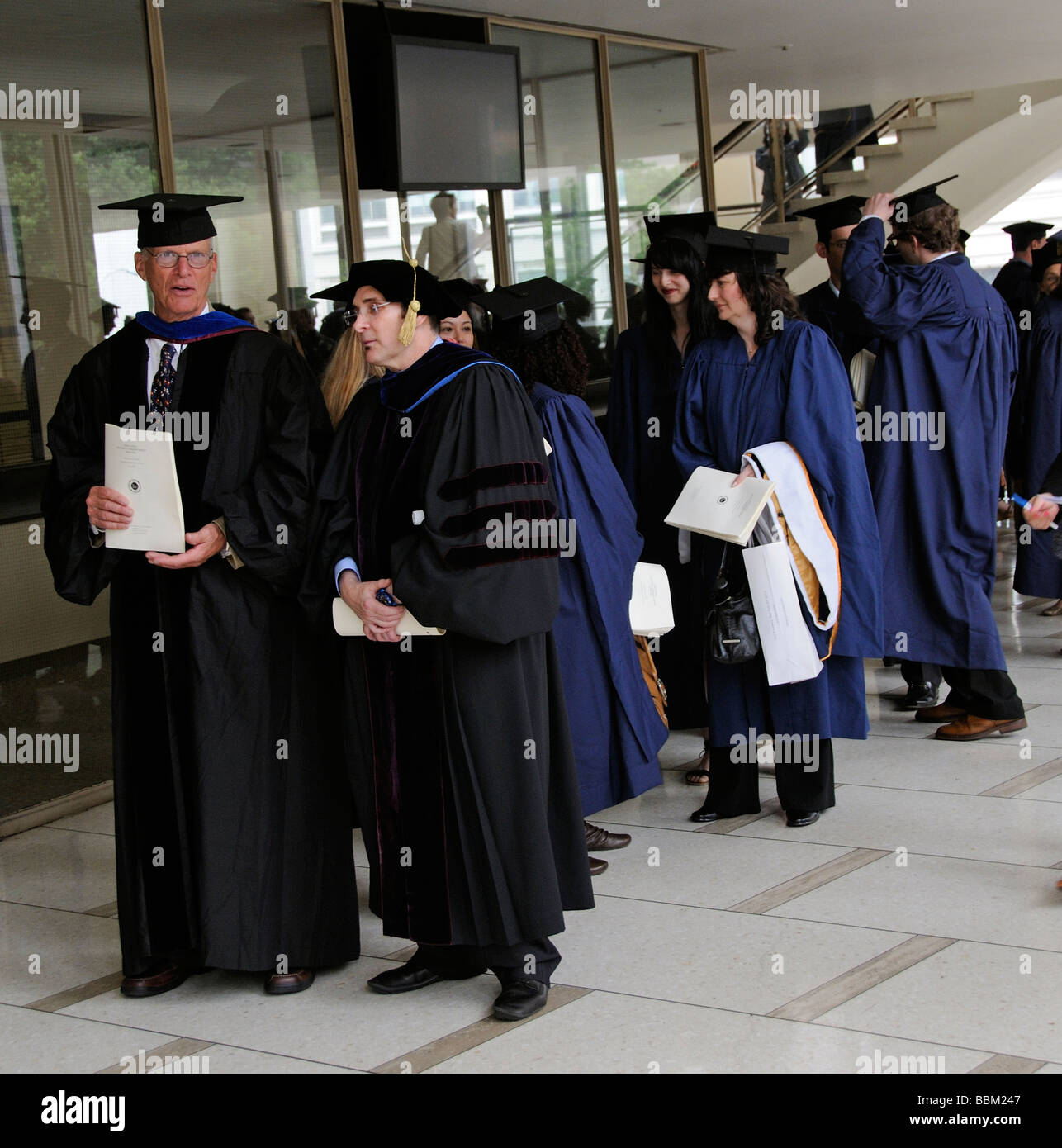 Akademiker und Absolventen gesehen während einer Abschlussfeier im Lincoln center New York USA Stockfoto