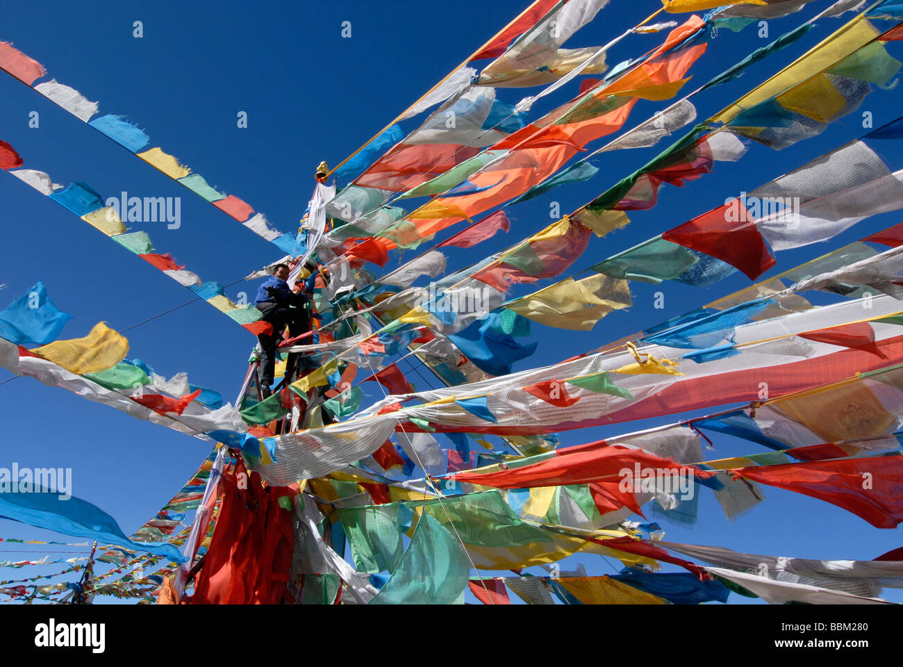 Tibetisch tibetische Gebetsfahnen am Berg Kailash, Tibet Kang Rinpoche
