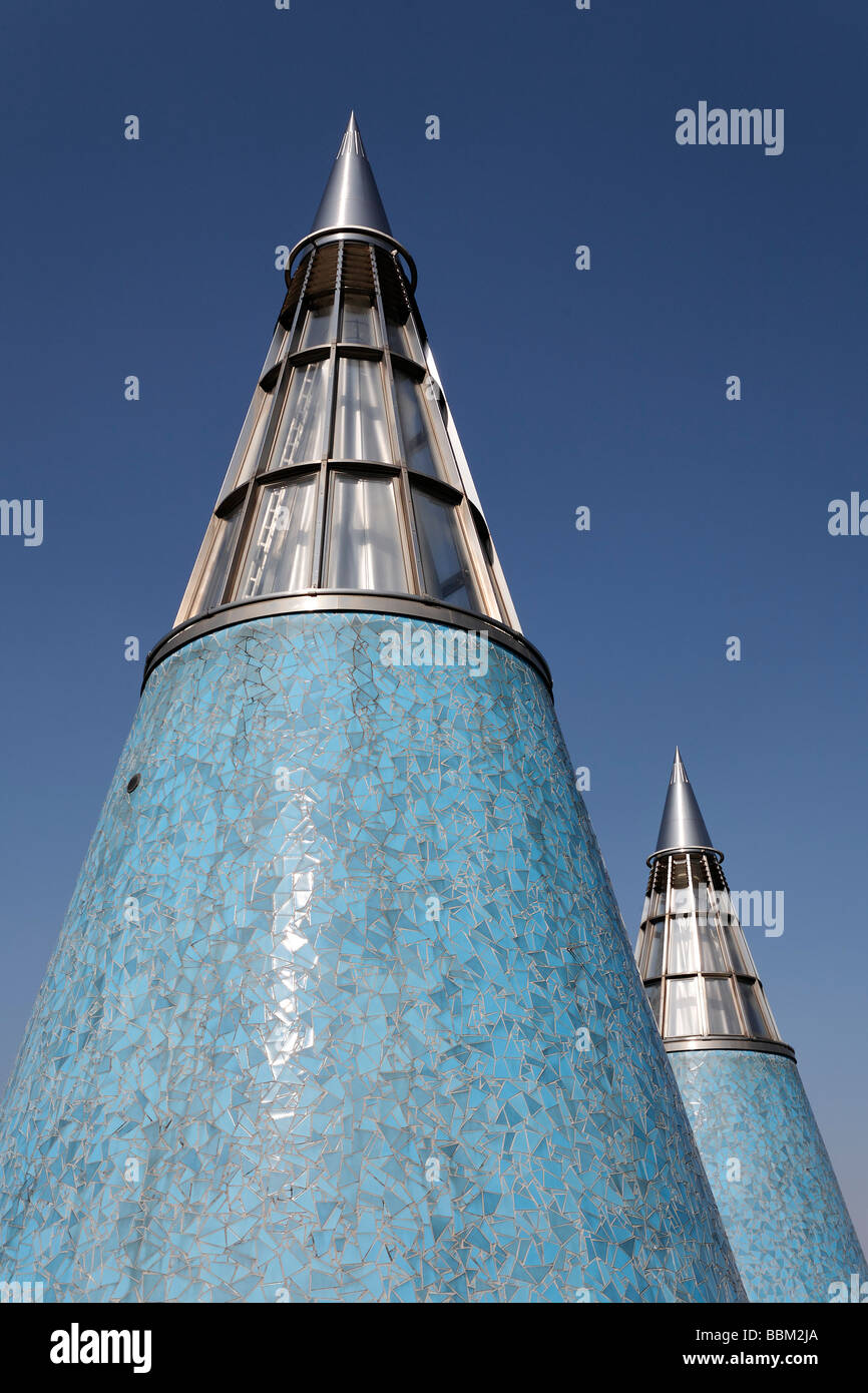 Kunst - und Ausstellungshalle der Bundesrepublik Deutschland, konische Lichtmasten, Dachgarten, Bonn, Nordrhein-Westfalen, E Stockfoto