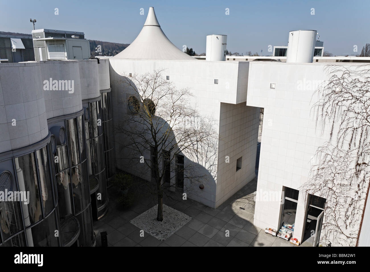 Kunst - und -Ausstellungshalle der Bundesrepublik Deutschland, Eingang und Terrasse, Bonn, NRW, Europa Stockfoto