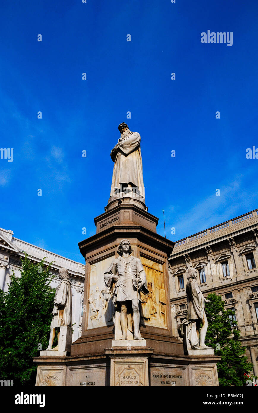 Statue von Leonardo da Vinci in Mailand Stockfoto