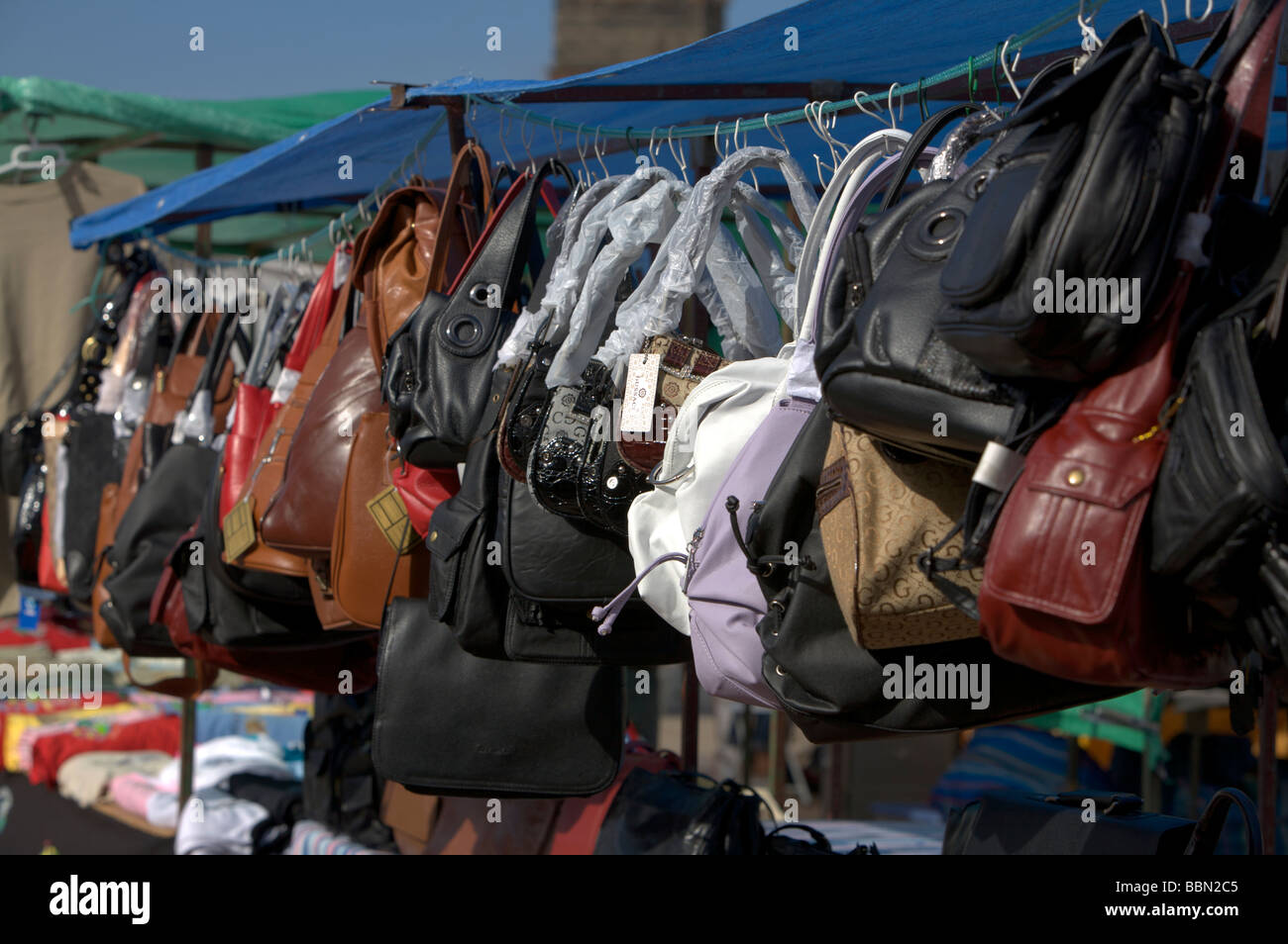 Spaß und shopping von Teguise Markt auf Lanzarote Stockfoto