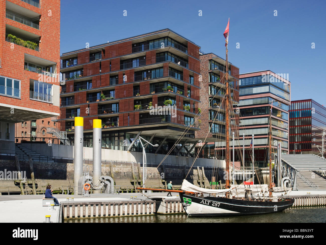 Historischen Segelboot im Hafen für traditionelle Segelboote, Sandtorhafen, Hafencity-HafenCity, Hamburg, Deutschland, Europa Stockfoto