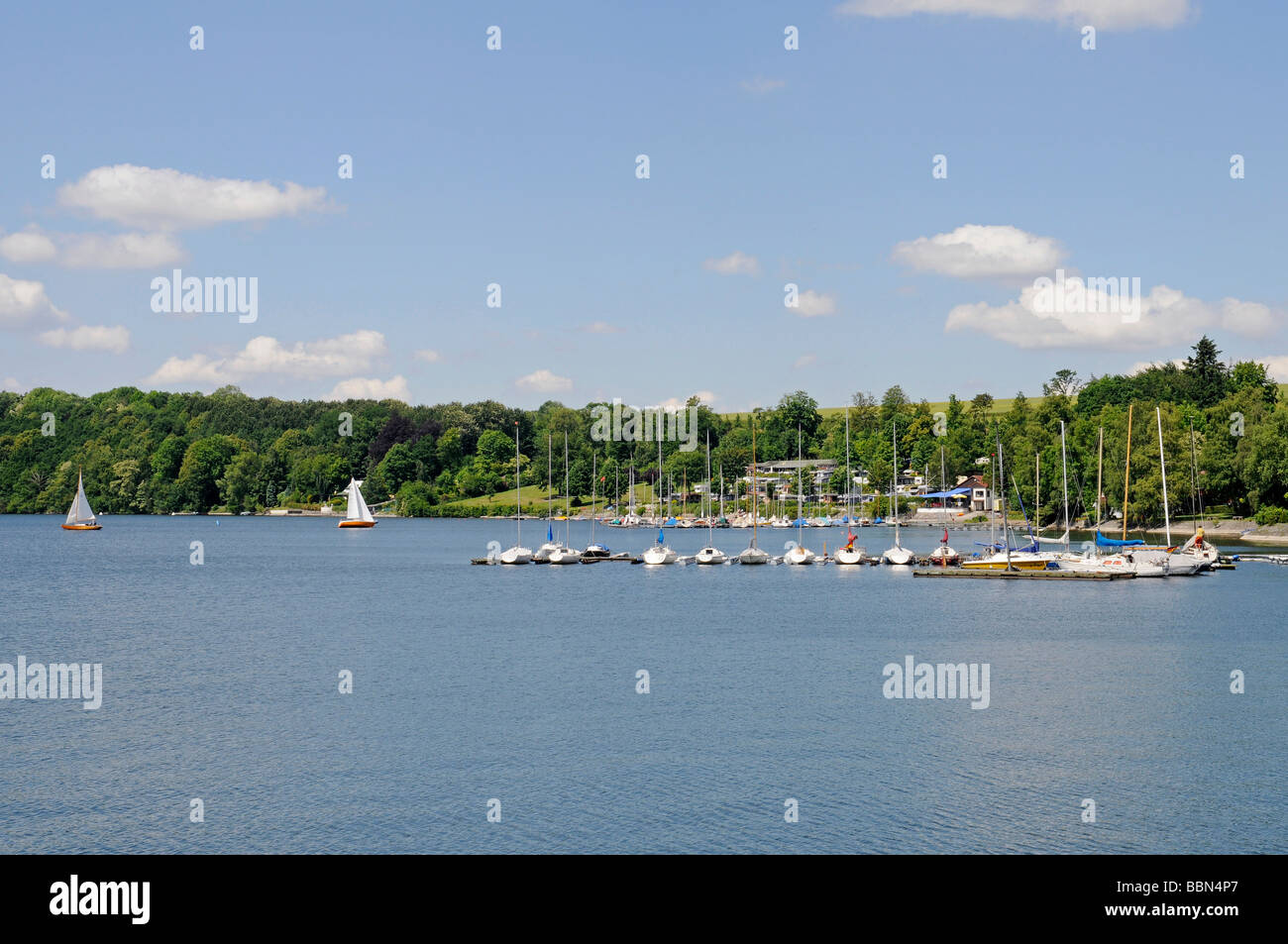 Segelboote, Boot, dock, Pier, Delecke, Moehnesee See, Moehne, Reservoir, North Rhine-Westphalia, Germany, Europe Stockfoto