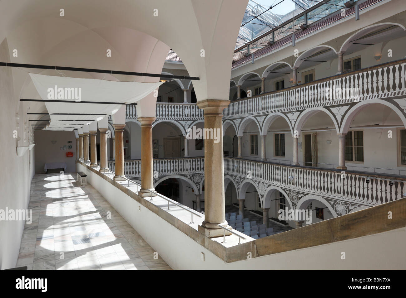 Renaissance-Arkaden und Hof in der City Hall, St. Veit ein der Glan, Kärnten, Austria, Europe Stockfoto