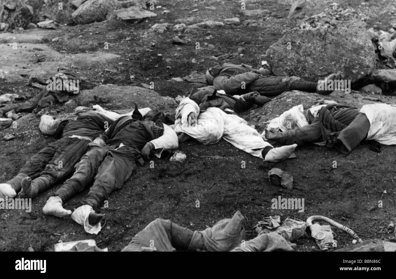 Ereignisse, Zweiter Weltkrieg / 2. Weltkrieg, Russland, gefallene Soldaten  / tote Leichen, gefallene sowjetischen Soldaten, ca. 1942 Stockfotografie -  Alamy