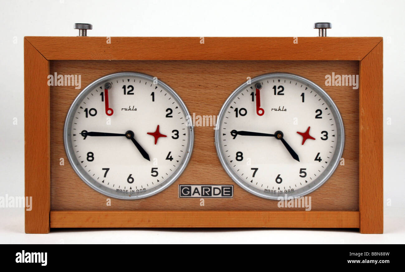 Uhren, Schachuhr "Garde", hergestellt vom Kombinat Ruhla, DDR, 1960  Stockfotografie - Alamy