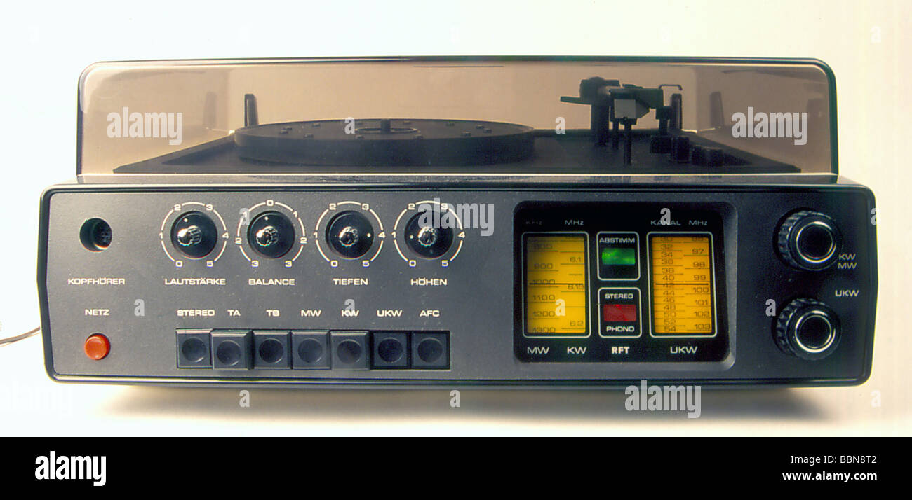Sendung, Radio, Radiogeräte, Radio-Phono-Kombination Robotron 4000 Stereo-Set, Mady vom VEB Robtoron-Elektronik Dresden, DDR, 1976, Stockfoto