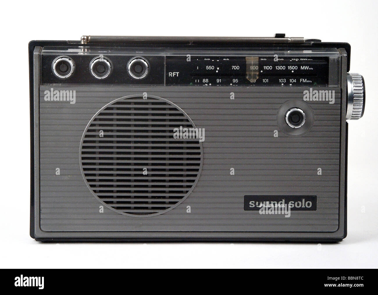 Rundfunk, Radio, Hörfunkgeräte, tragbares Radio "Sound Solo", hergestellt von der Firma "Elektro Apparate Werke Berlin, DDR, 1982, 1983, Stockfoto