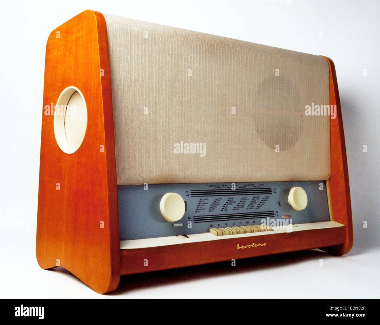 Rundfunk Horfunk Horfunk Heimsuper Berolina K Mit 3 D Ton Hergestellt Vom Kombinat Stern Radio Berlin Ddr 1957 Stockfotografie Alamy Rundfunk Horfunk Horfunk Heimsuper Berolina K Mit 3 D Ton Hergestellt Vom Kombinat Stern Radio Berlin Ddr 1957 Stockfotografie Alamy