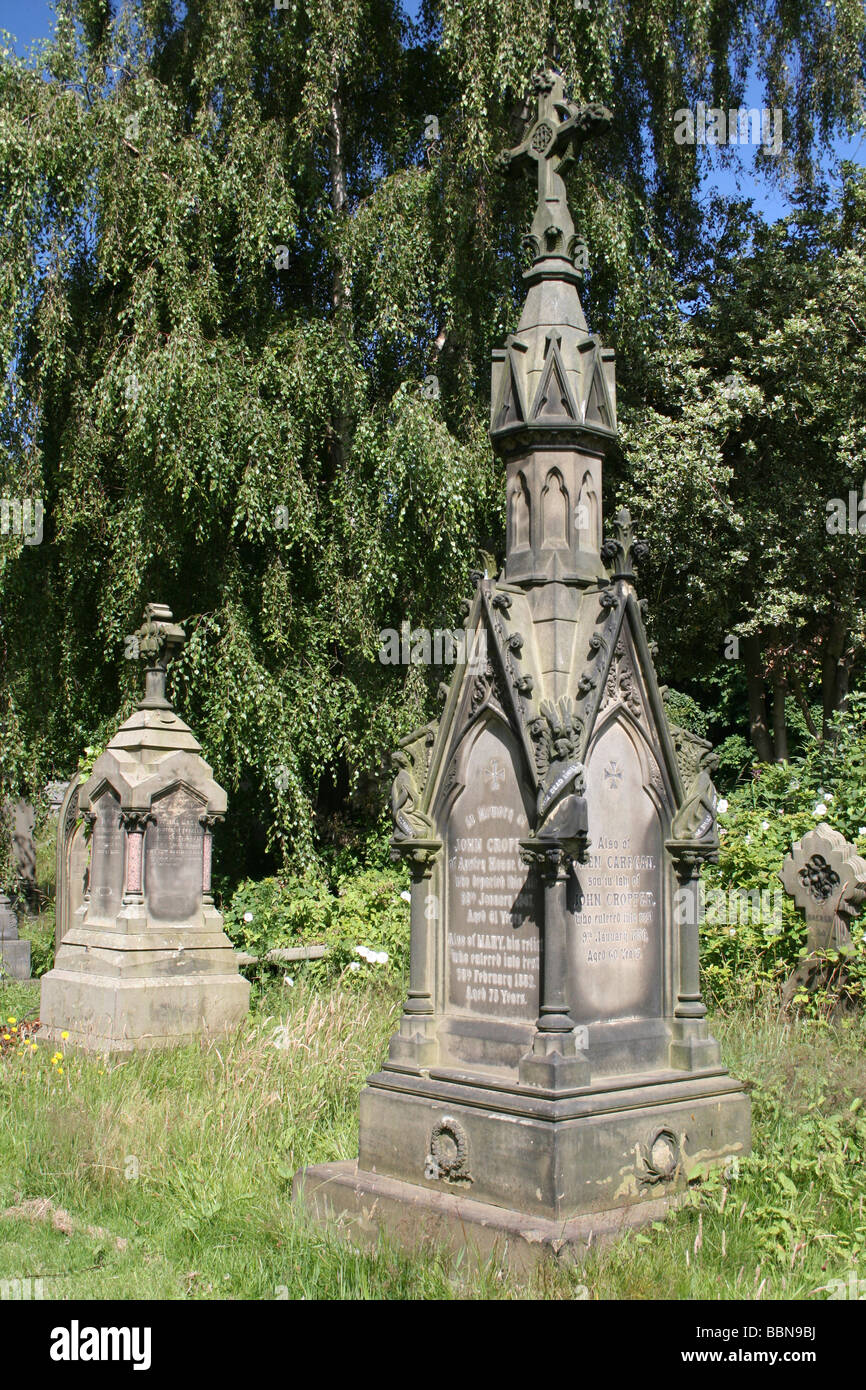 Viktorianische Grabstein im Flaybrick Memorial Friedhof Gärten, Bidston Hill, Wirral, Merseyside, England, UK Stockfoto